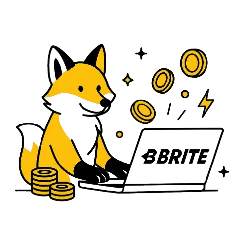 Kettu k&auml;ytt&auml;&auml; kannettavaa tietokonetta, n&auml;yt&ouml;ll&auml; teksti &lsquo;Brite&rsquo;